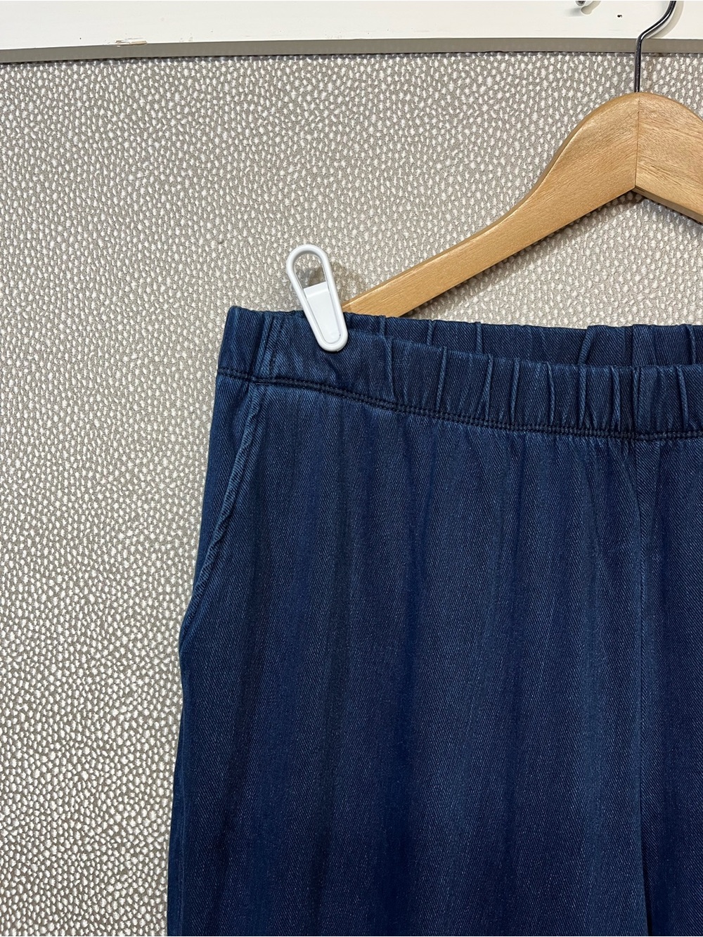 🆕 L (14-16) Lands’ End Sport Knit Straight Leg Elastic Waist Denim Pants NWT - Picture 2 of 12
